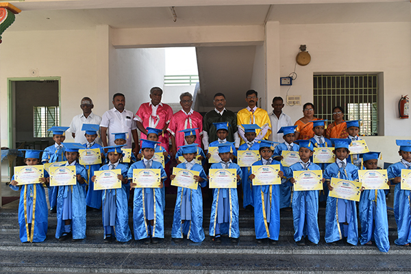 graduation img